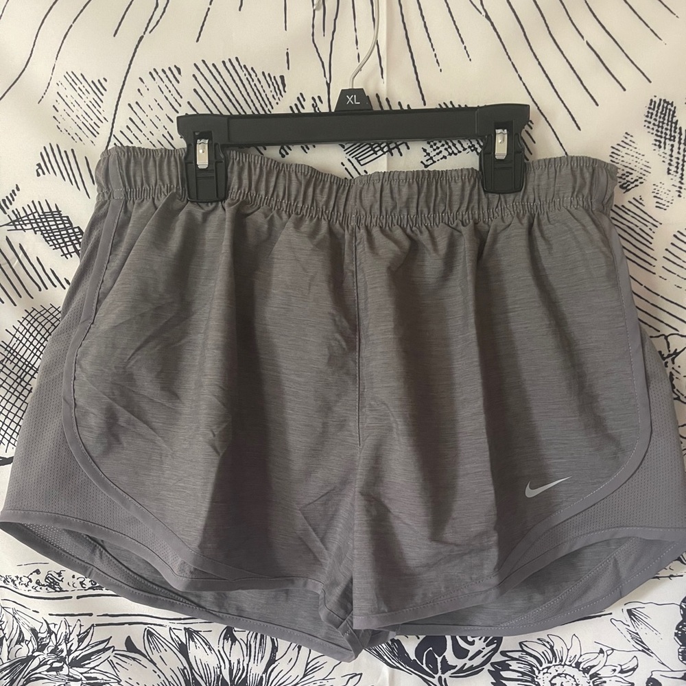 DRI-FIT Women’s Grey Nike Running Shorts